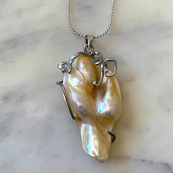 Vintage Pearl Silver Filigree Pendant Necklace - Picture 1 of 2